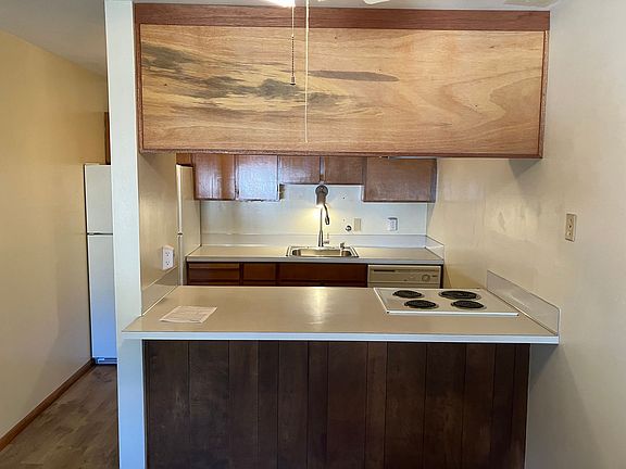 3rd image of 13322 Greenwood Ave N APT 103