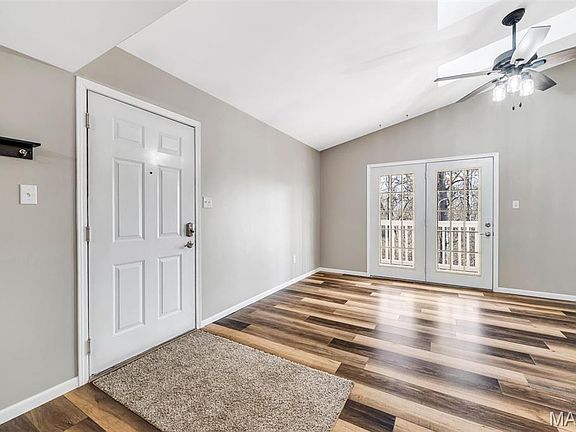 3rd image of 1408 Summertree Springs Ave APT L