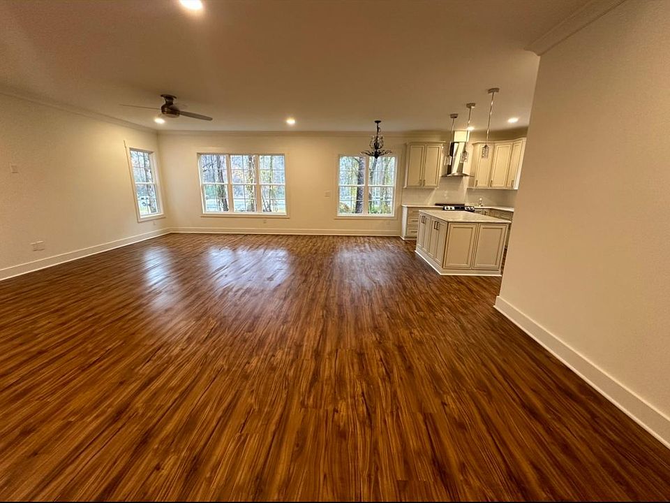 2nd image of 506 Oteys Rd