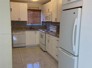 8050 NW 10th St APT 6, Miami, FL 33126