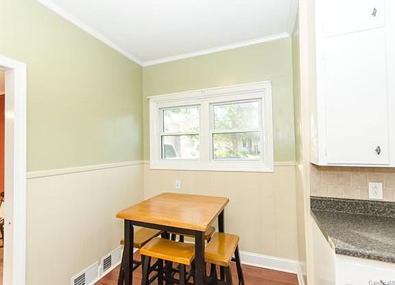 5th image of 602 N Grove St