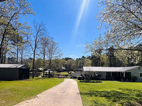 2nd image of 1776 Lakeshore Dr