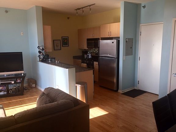 2nd image of 1546 N Orleans St #P55