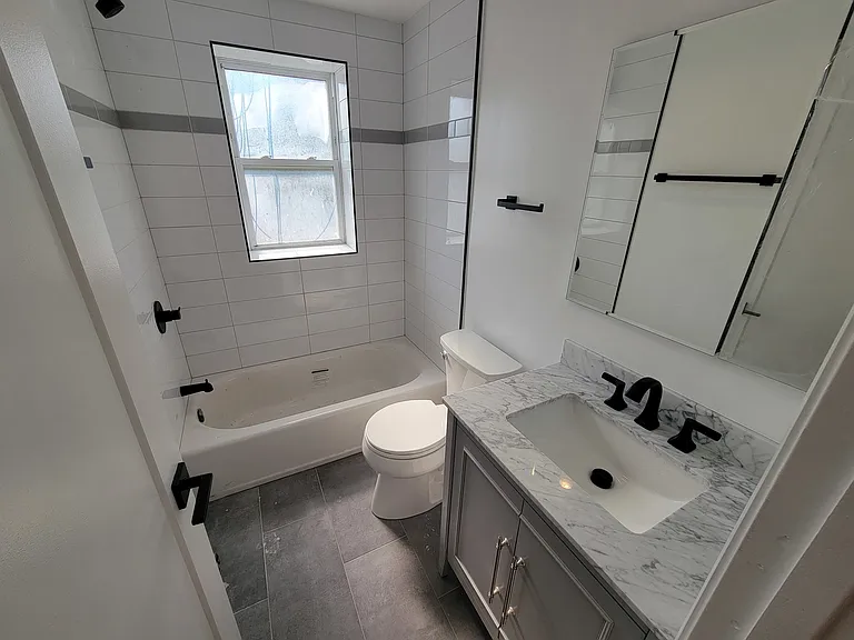 6416 N Richmond St #1B — Photo 19