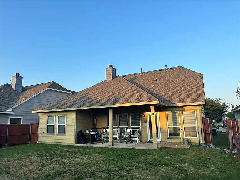 1208 Lazy Ln — Photo 35