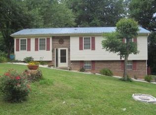 52 Tangleberry Ln, Afton, TN 37616