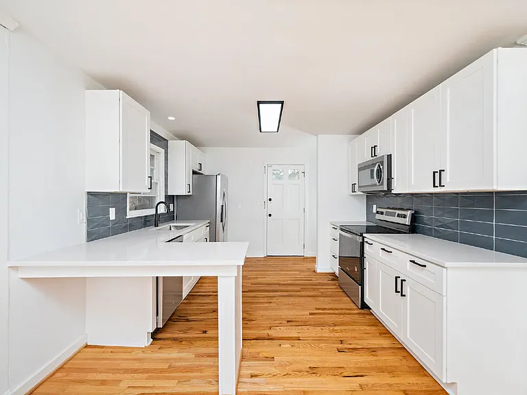 2312 Sheffield Rd — Photo 10