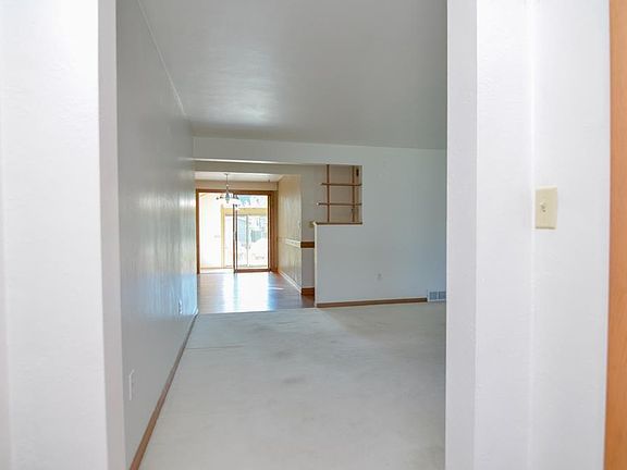 2nd image of 518 Saint Jude St
