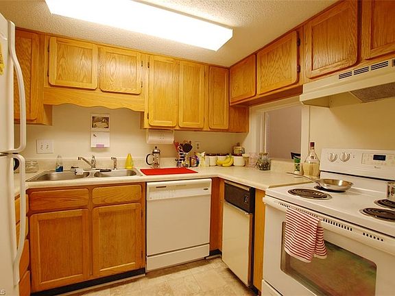 4th image of 315-301 N Spruce St