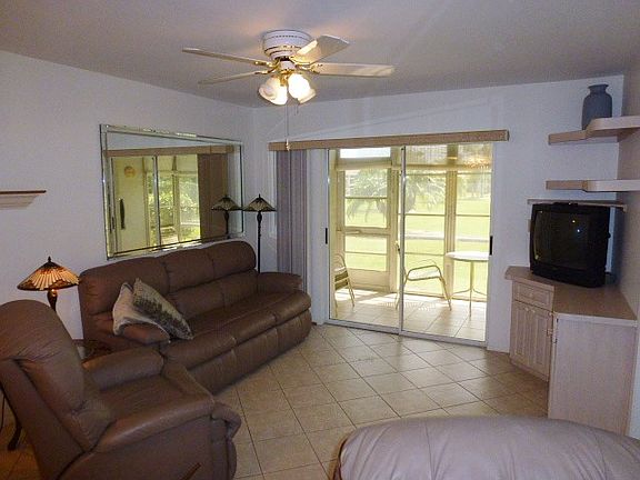 4th image of 12538 SW Kingsway Cir APT 2002