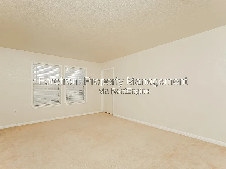 5915 Iris Isle — Photo 8