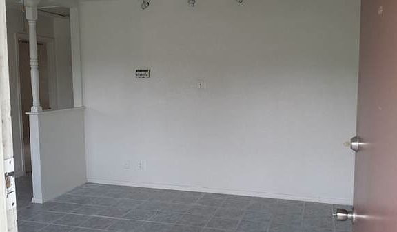 3rd image of 7614 Abbott Dr