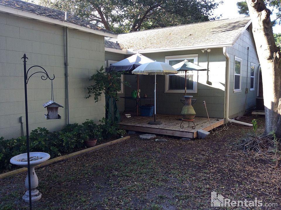 2nd image of 110 35th Ave N