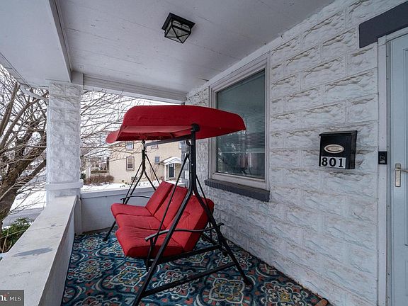 3rd image of 801 Belmont Ave