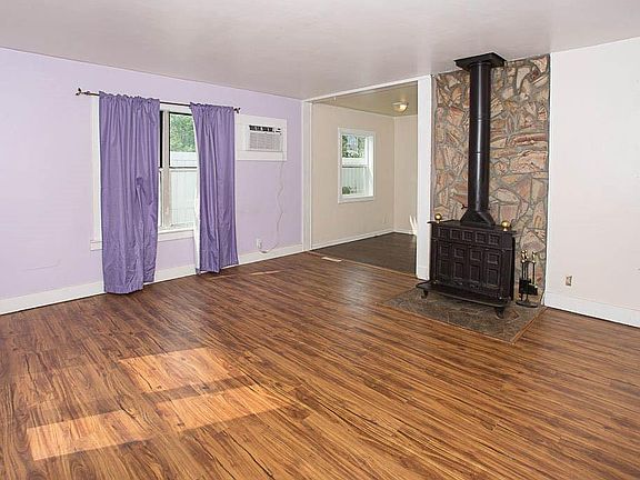 4th image of 223 Avenue C