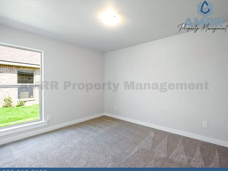 8622 26th St — Photo 15