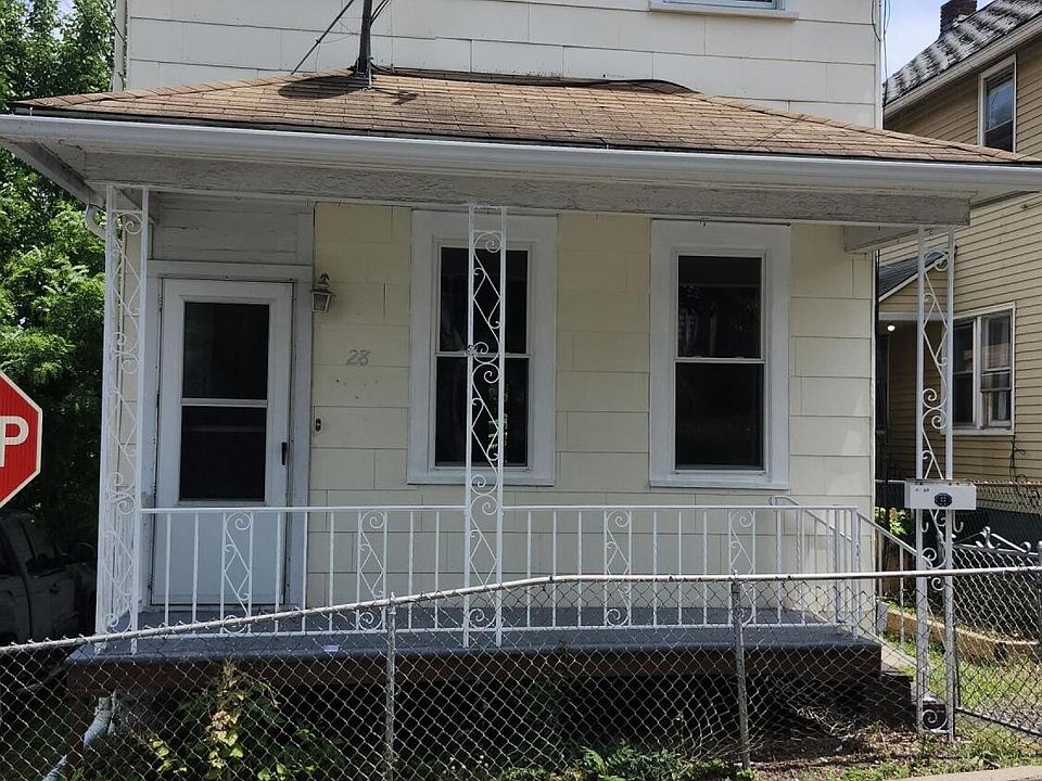 1st image of 28 Farley Ln
