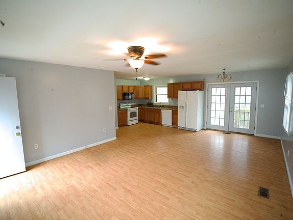 5th image of 3051 Brookfield Dr