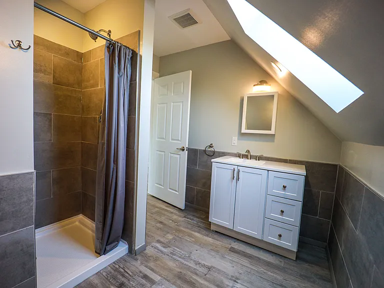 2102 Broadway Ave #1 — Photo 21