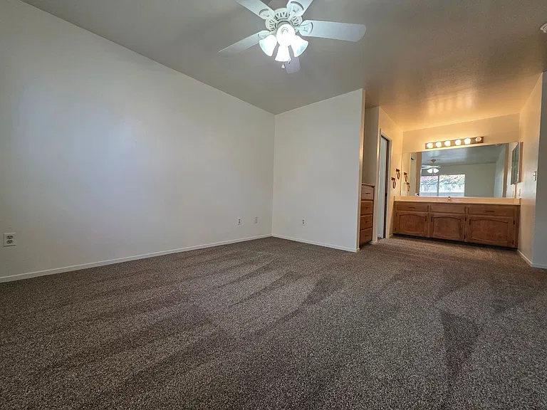 1846 N Selina Ct — Photo 9