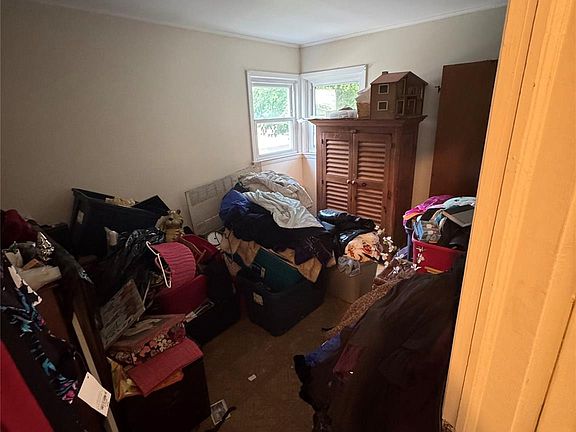 5th image of 283 Doherty Avenue