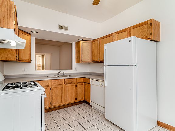 5th image of 4917 N Avers Ave APT 2B
