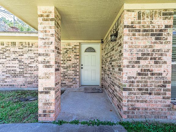 4th image of 21478 Russell Dr