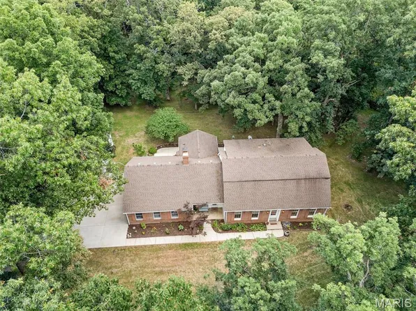 8365 Mexico Rd, Saint Peters, MO 63376