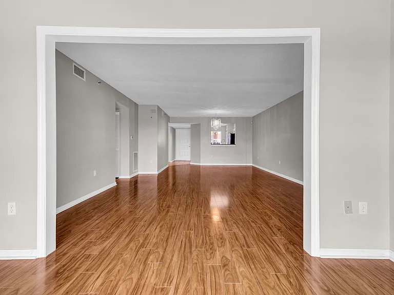 5952 Regal Glen Dr #103 — Photo 31