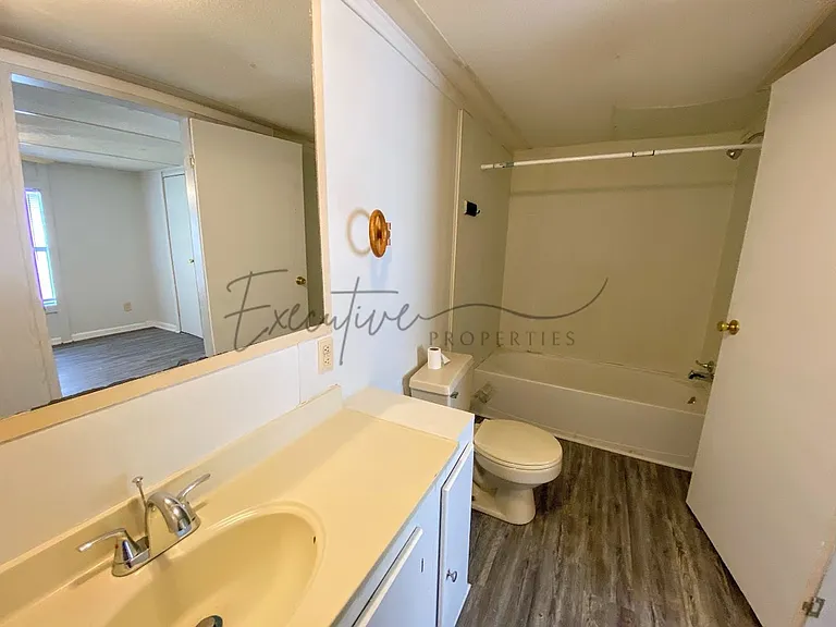 307 N Kinney Ave — Photo 14