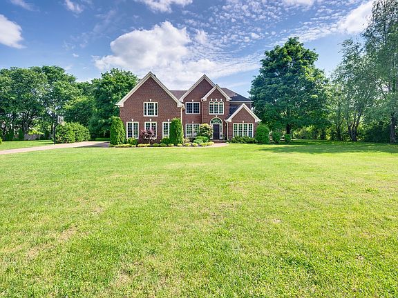 4th image of 611 Cattail Ln