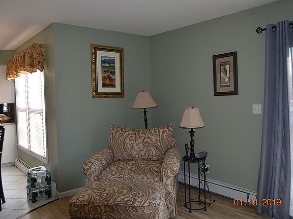 4th image of 26 Kendall Dr