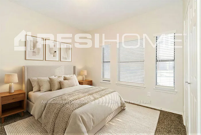 809 Ashmount Ln — Photo 10