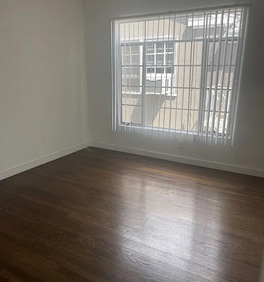 1839 S Beverly Glen Blvd #4 — Photo 10