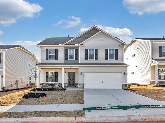 Davenport II Front Exterior