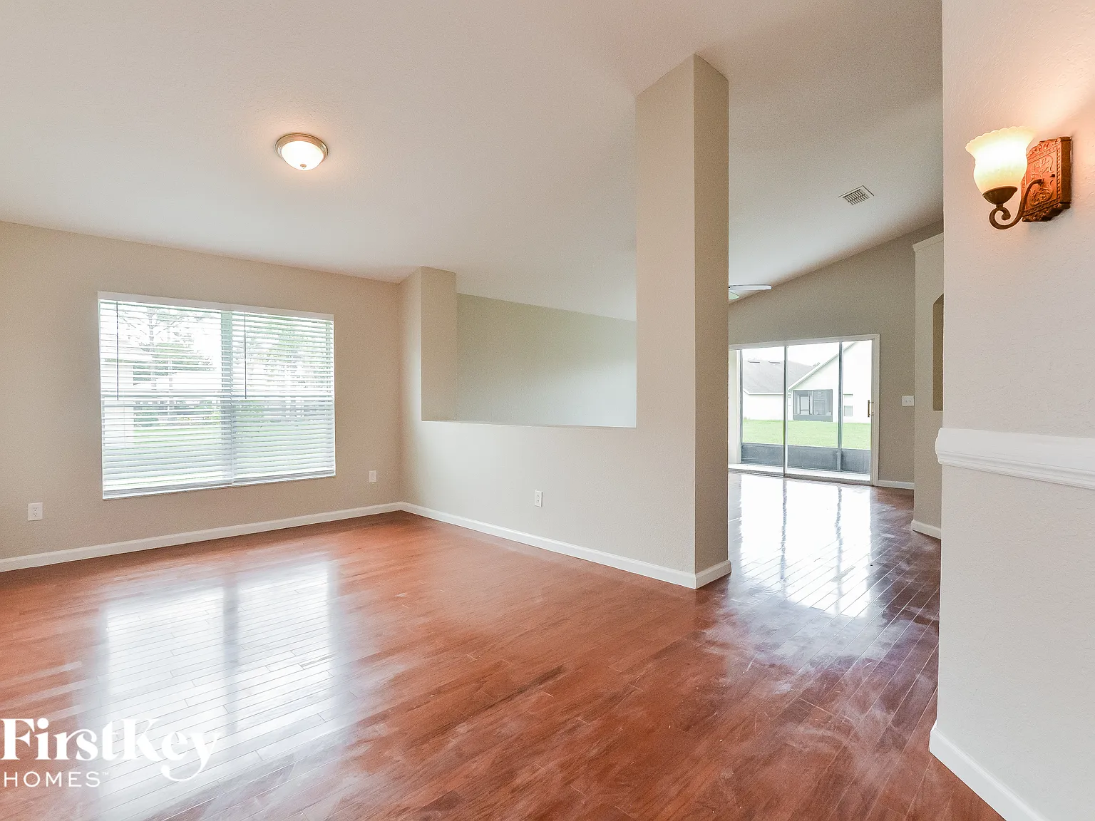 3 bed, 2.0 bath, 1894 sqft, $2,760 — Photo 4