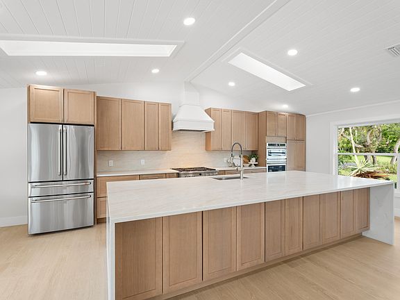 4th image of 5297 SW Anhinga Avenue