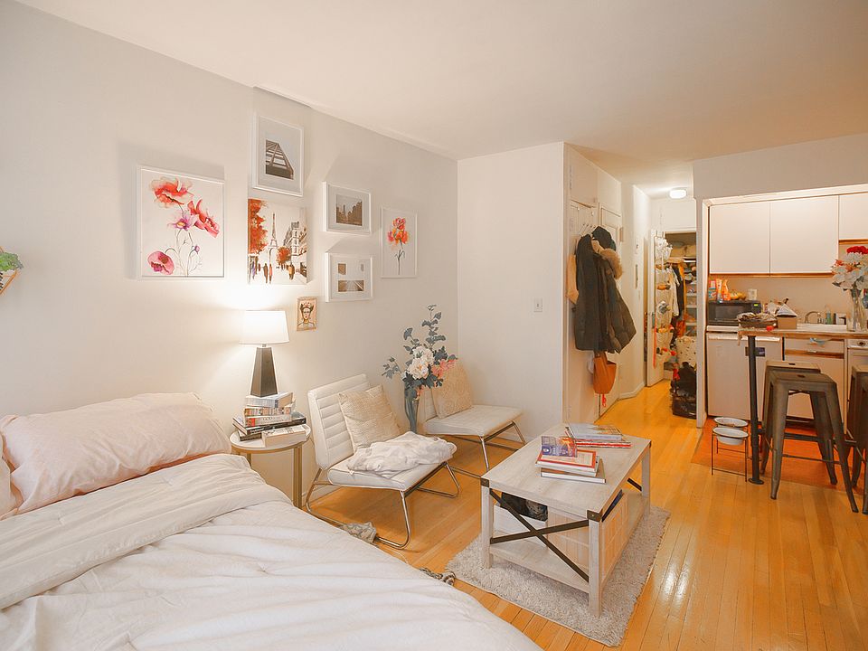 2nd image of 346 E 76th St APT 4A