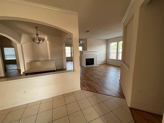 5th image of 2035 Edenfield Ln