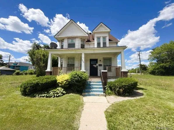 5469 Seneca St, Detroit, MI 48213