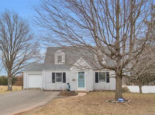 106 Griswold Rd, Wethersfield, CT 06109