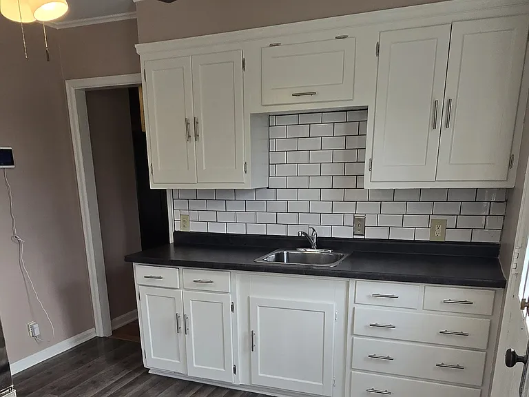 4836 Pratt St — Photo 6