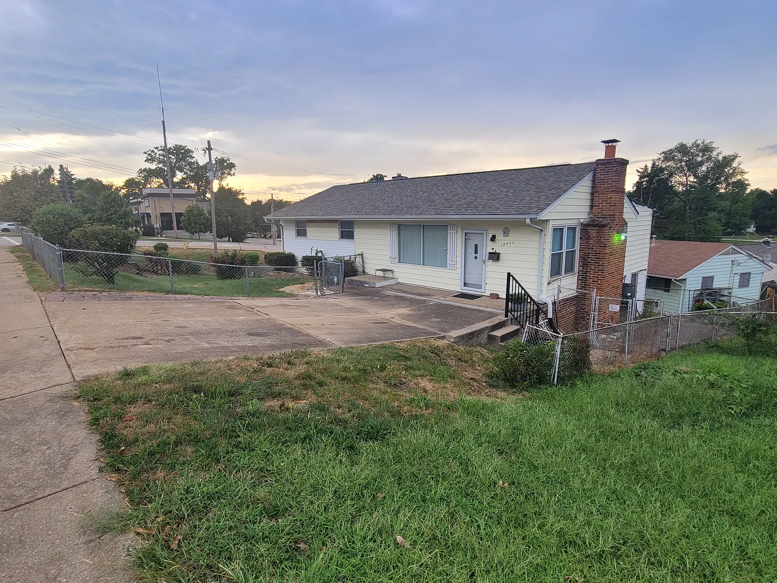 3 bed, 1632 sqft, $2,500 — Photo 1