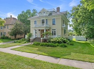 208 S Cherry Ave, Marshfield, WI 54449