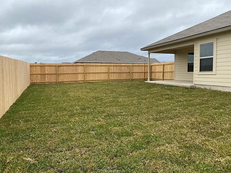 1048 Toledo Bend Dr — Photo 14