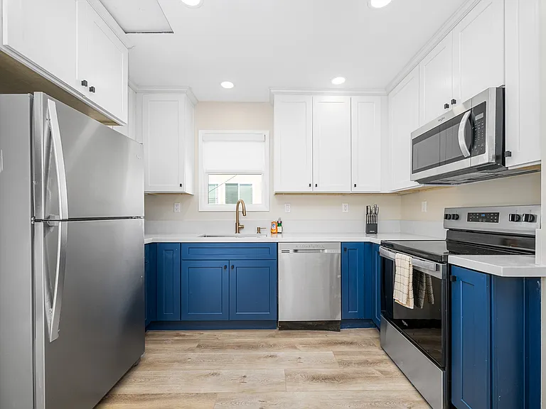 1211 Seal Way #C — Photo 7