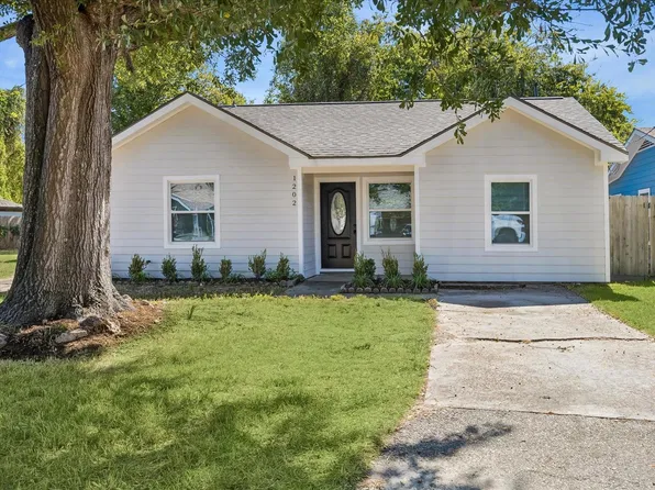 1202 Eubanks St, Houston, TX 77022