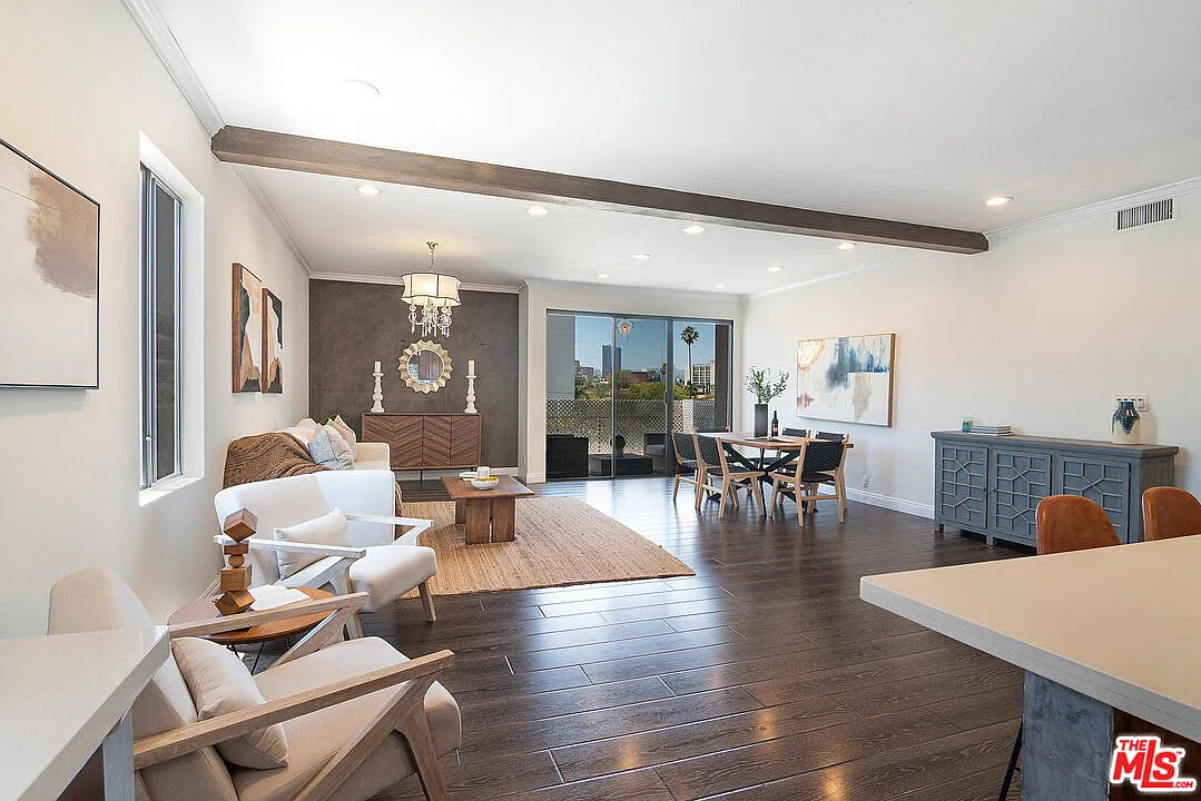 2 bed, 2.0 bath, 1486 sqft, $4,395 — Photo 3