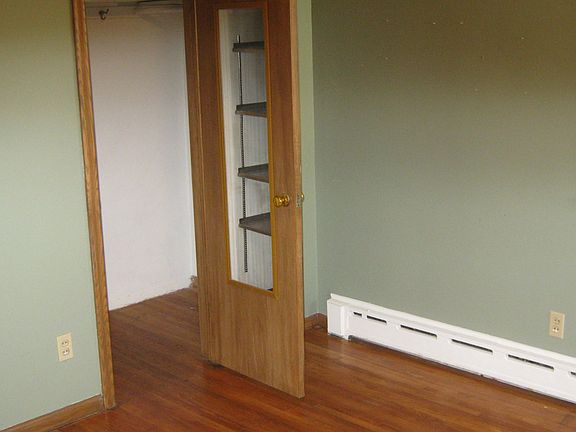 4th image of 2746 Hamline Ave N