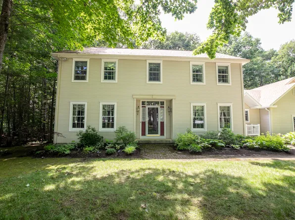 1005 Buck Hill Drive, Veazie, ME 04401